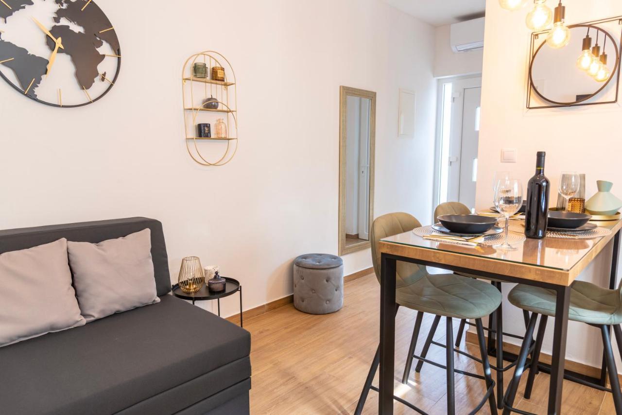 Apartmani Sara ビビニェ エクステリア 写真